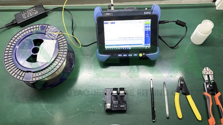 Fiber optic core reflection test